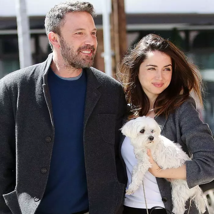 ana-de-armas-ben-affleck-couple-outfits-286242-1584640424934-square.700x0c