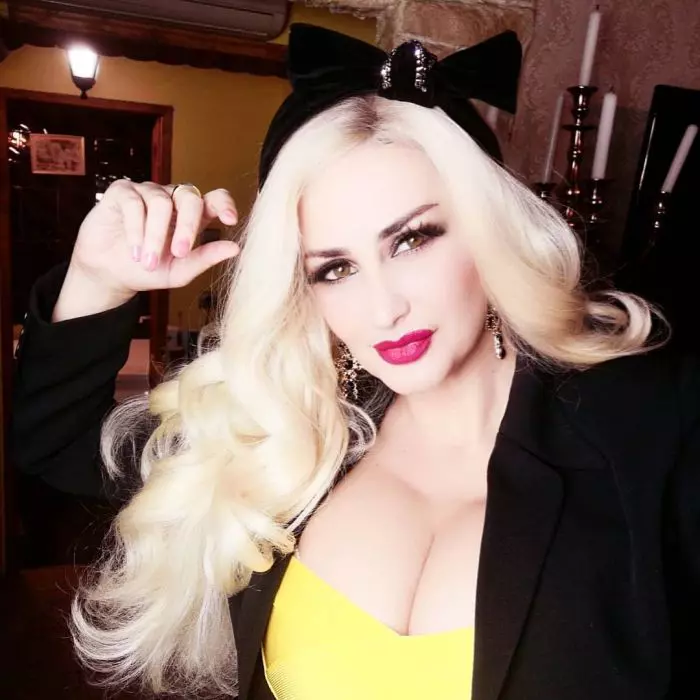 julia 2