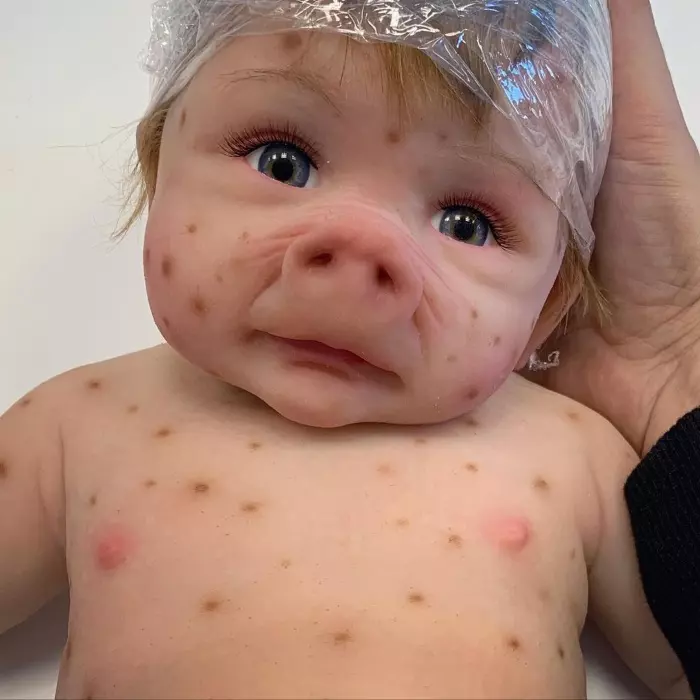 sculpturi hiperrealiste bebelusi 4