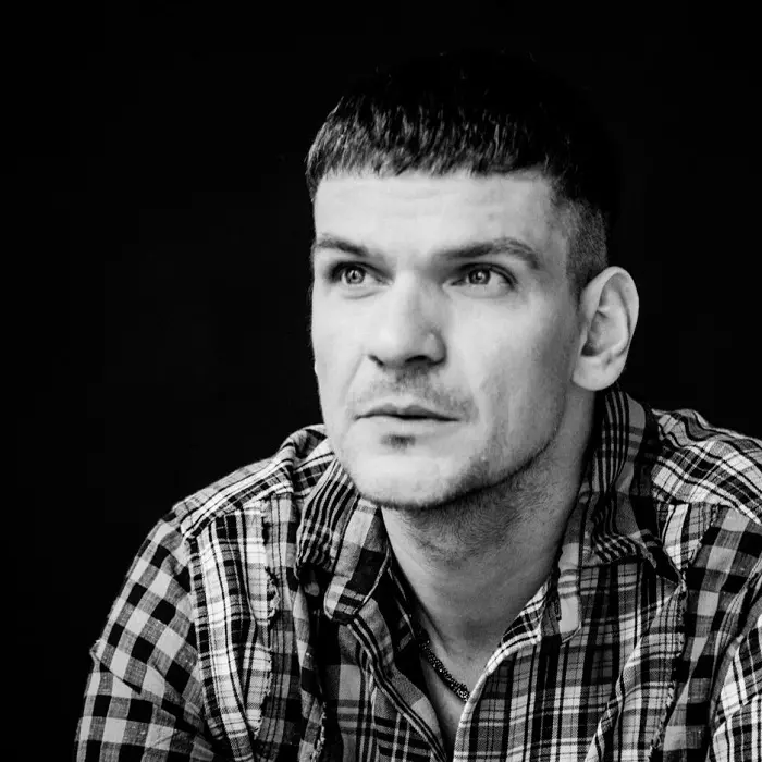 Tudor Chirilă a renunțat la vechiul look. Cum va apărea artistul la "Vocea României"