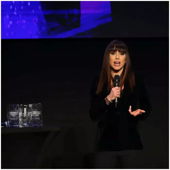 Iulia Albu a criticat stilul vestimentar al lui Denise Rifai