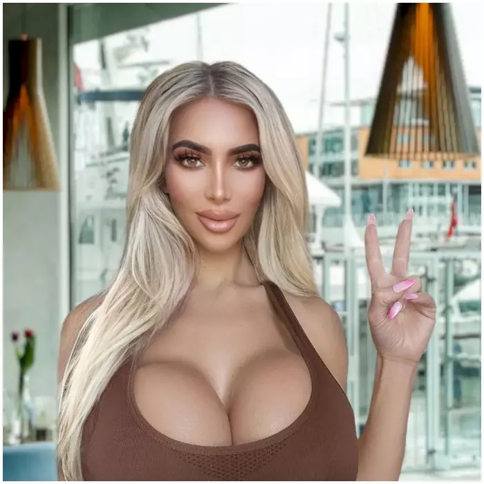 christina-ashten-gourkani-sosia-lui-kim-kardashian-a-murit-din-cauza-operatiilor-estetice3