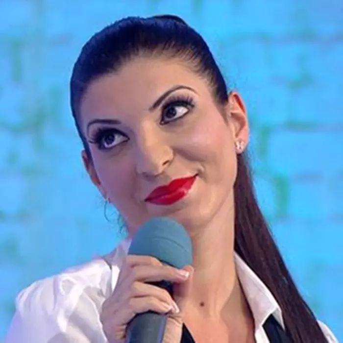 Andreea Tonciu nas operații estetice (2)