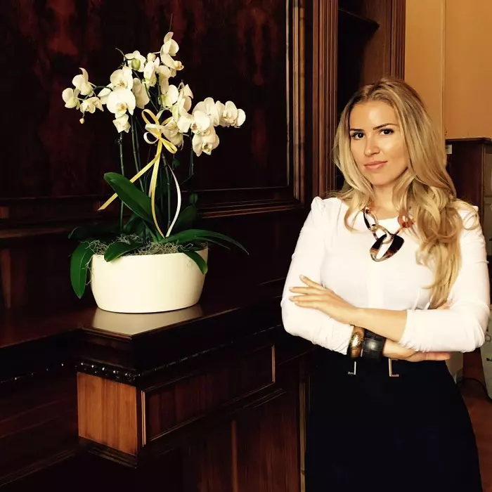 cristina tarteata 478