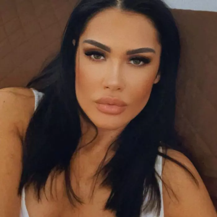 oana zavoranu 10