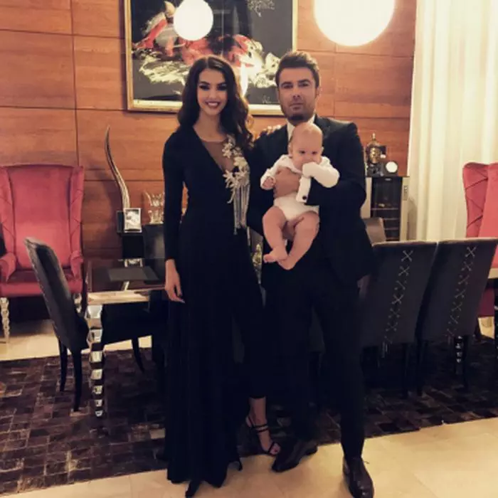 Tiago, Sandra şi Adrian Mutu