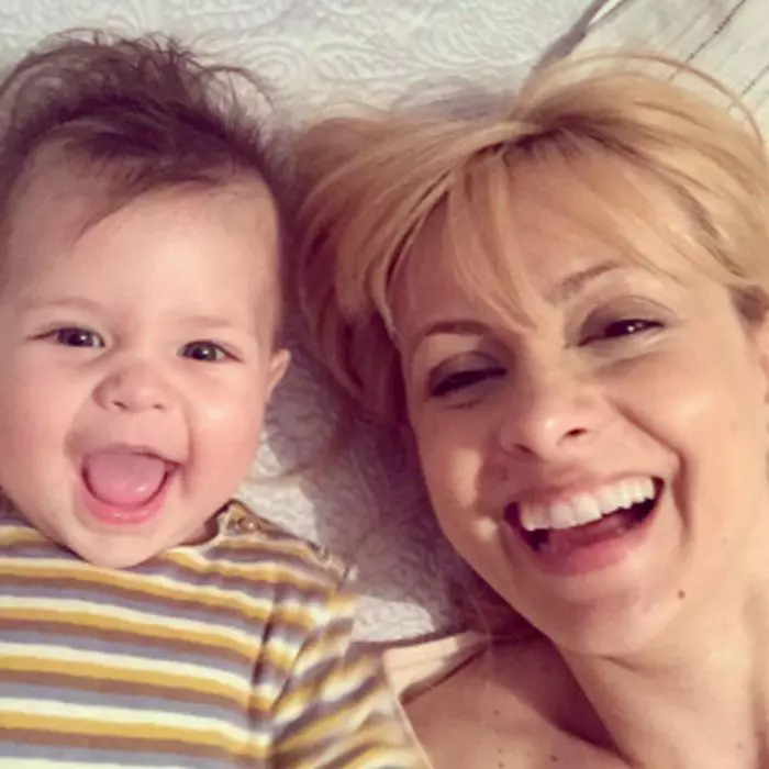 Simona Gherghe şi fiica sa