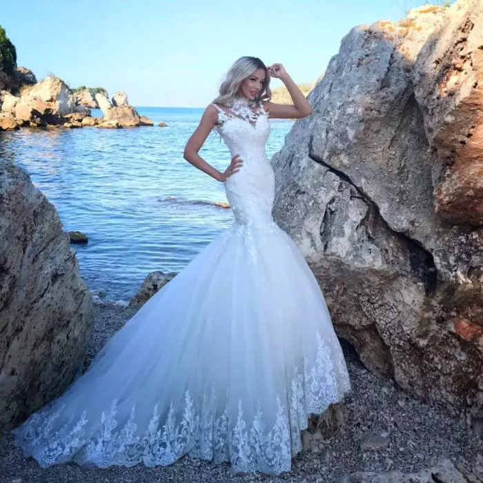 Bianca Drăgușanu în rochie de mireasă