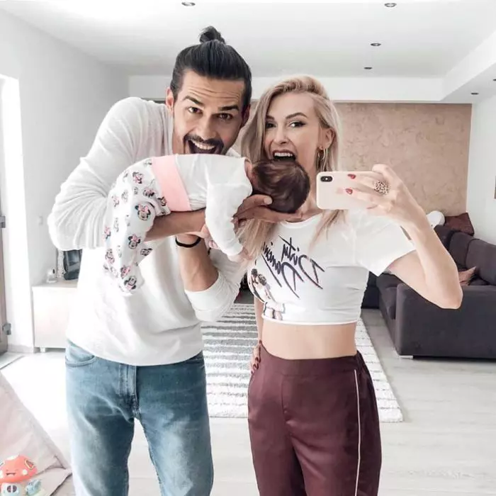 Andreea Balan pregătește botezul Micuței Clara