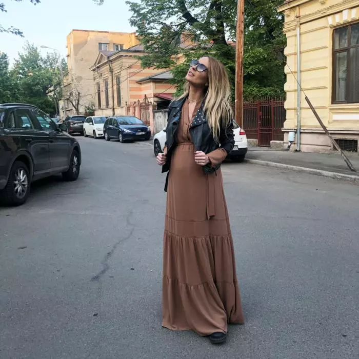 Flavia Mihasan mai are puțin și naște