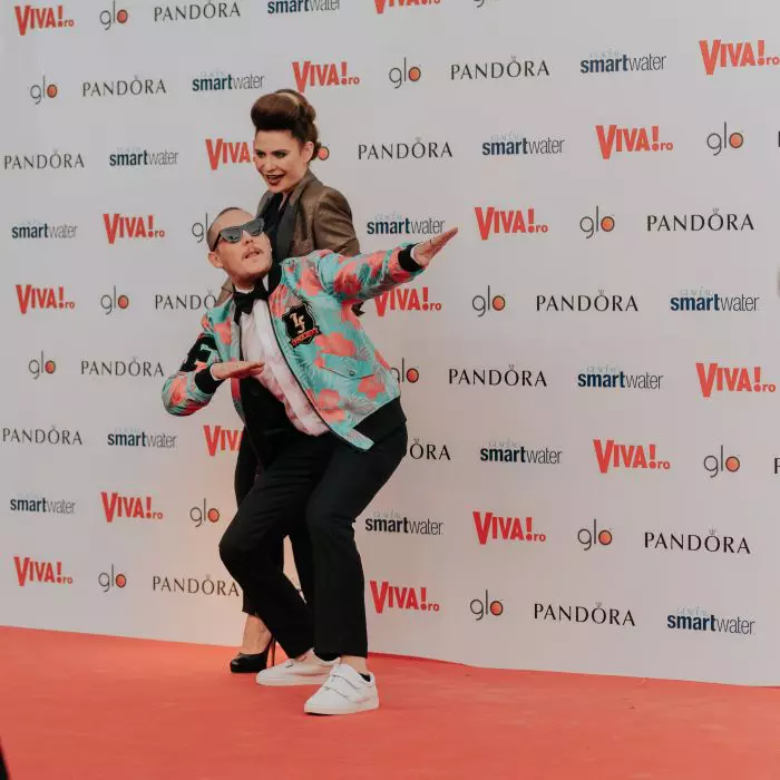 Adina Buzatu și What's Up