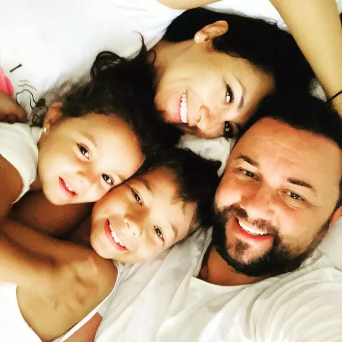 Andra împlinește 33 de ani 3