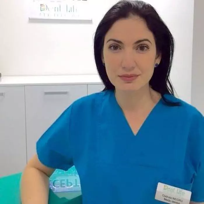 Codruța Negru este medic stomatolog