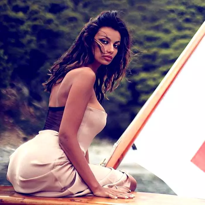 Madalina-Ghenea-s-a-despartut-de-iubit2-1