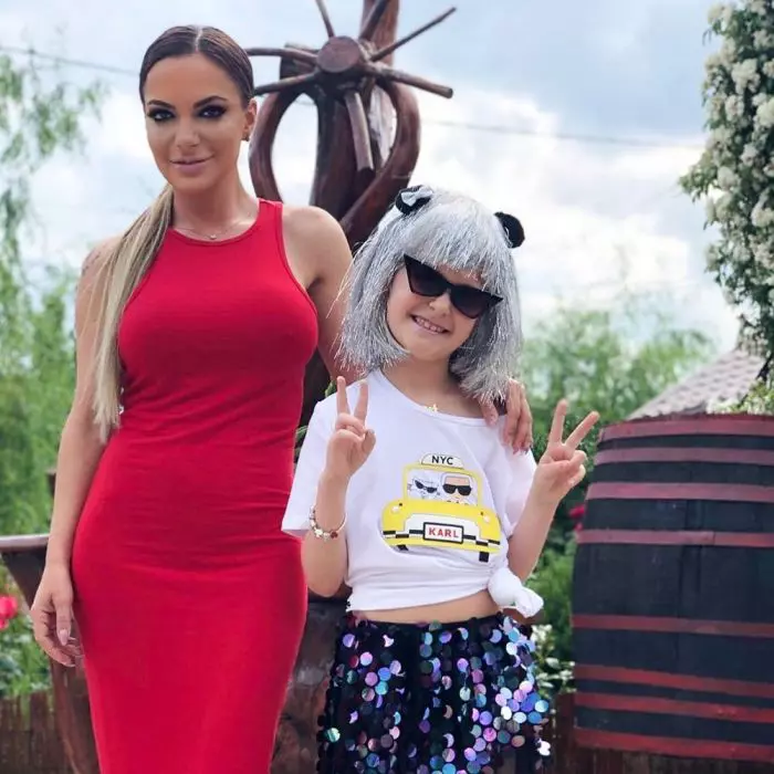 Andreea-Antonescu-si-Sienna.1