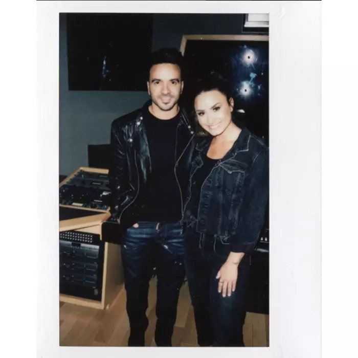 demi-lovato-luisfonsi-z