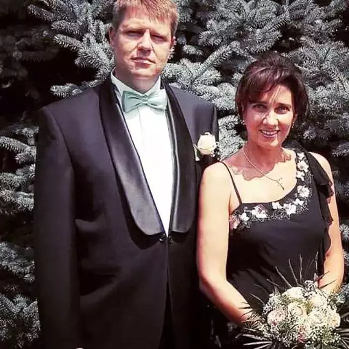 Cum-aratau-Klaus-si-Carmen-Iohannis-in-tinerete-9