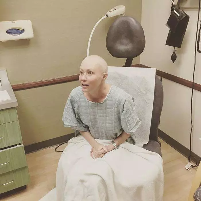shannen-doherty-a-invins-cancerul-1