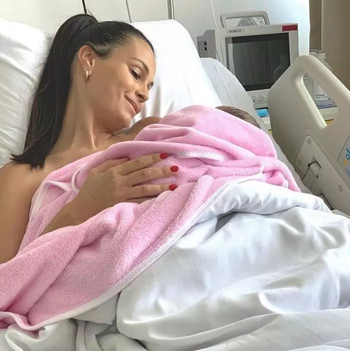 Anca Serea a născut