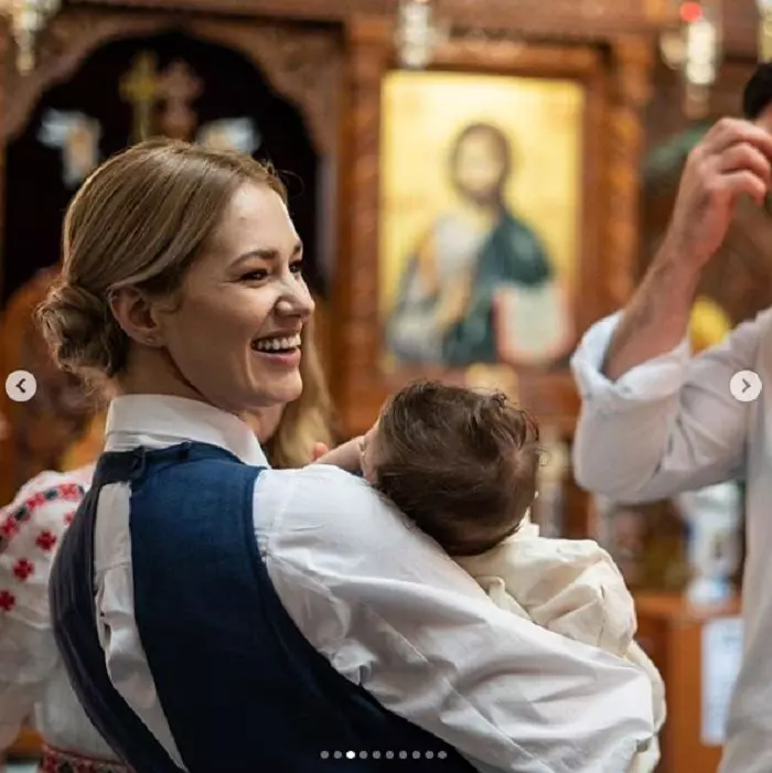 Feli, la botezul fetiței ei, Nora Luna