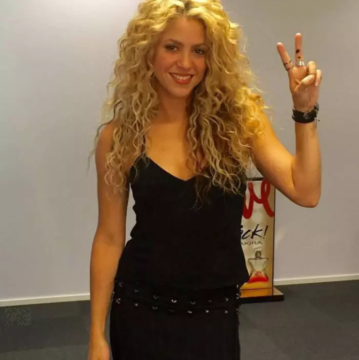 8. Shakira