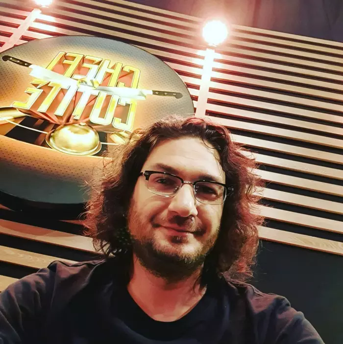 Florin Dumitrescu a fost nevoit să stea departe de familie aproape două luni de zile din cauza pandemiei de coronavirus și doar de două ori a putut să-și îmbrățișeze fetițele în această perioadă. 