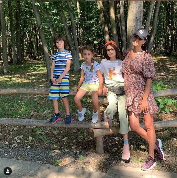 Anca Serea, în ultima lună de sarcină