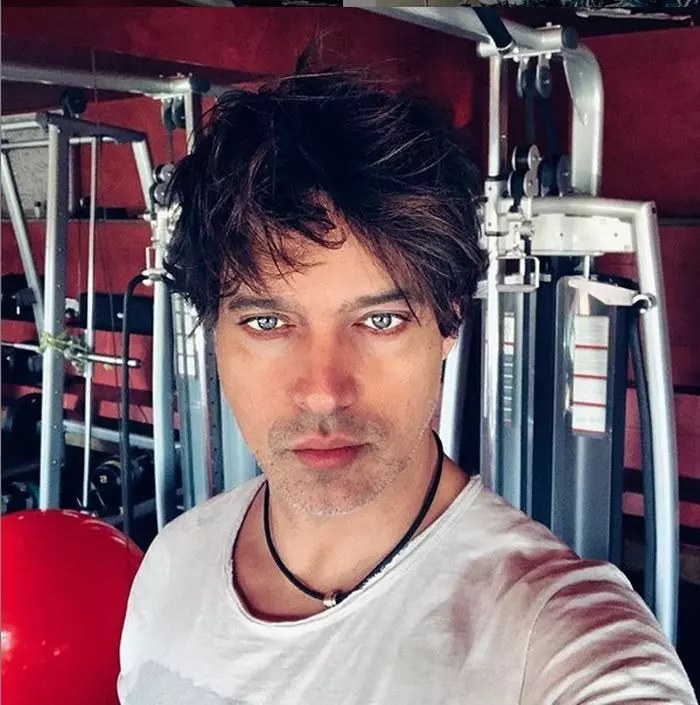 Gabriel Garko arată la 47 de ani ca la 30! Cine e actorul italian după care mor toate femeile