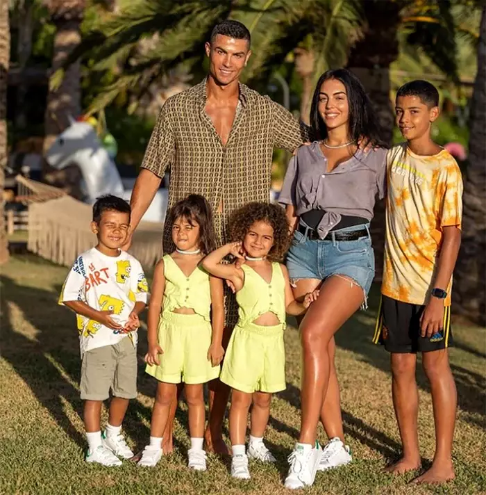 CRISTIANO RONALDO si georgina copii