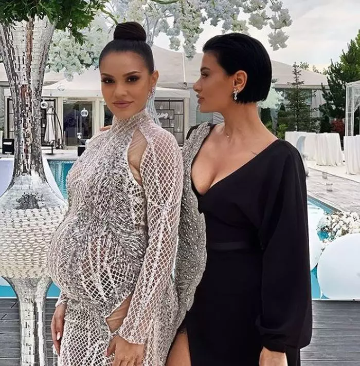 Karmen, cununie civilă 1