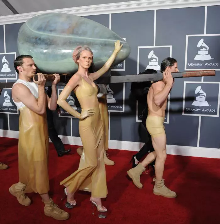 gaga_2_01.jpg