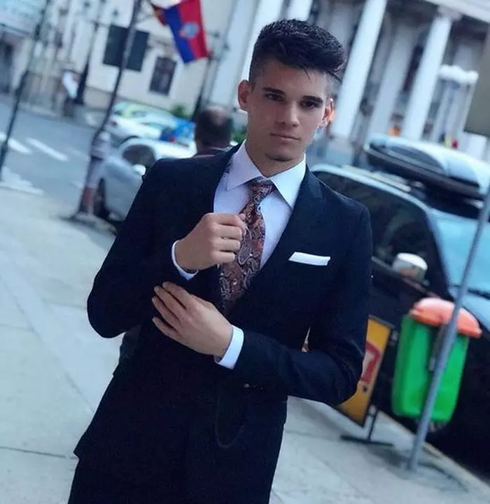 Ianis Hagi la 20 de ani