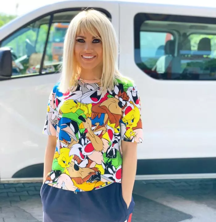 Amna a divorțat de soțul ei