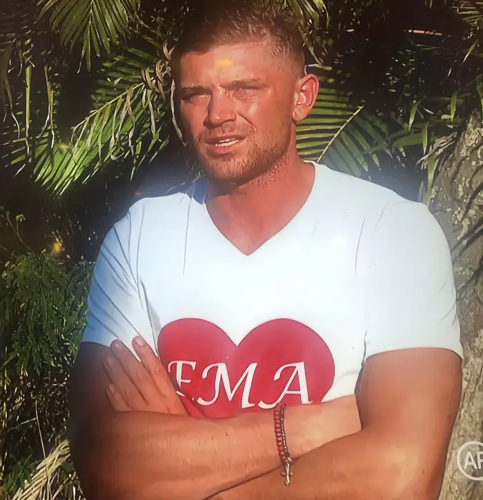 Costin Gheorghe a purtat tricou cu numele fiicei sale