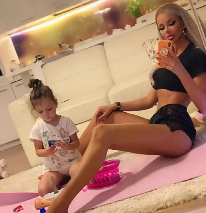 Bianca Dragusanu și Sofia