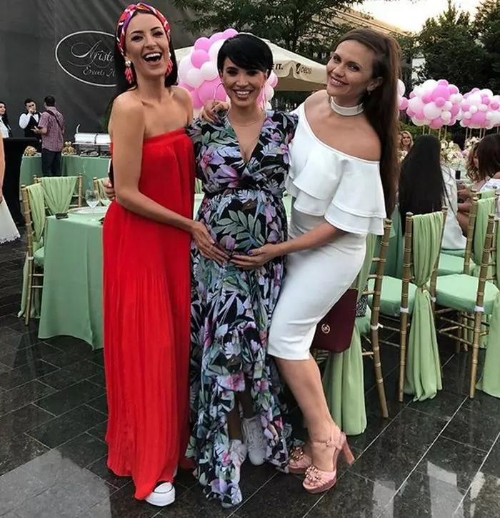 Anca Ciota, Adelina Pestrițu și Cristina Șișcanu