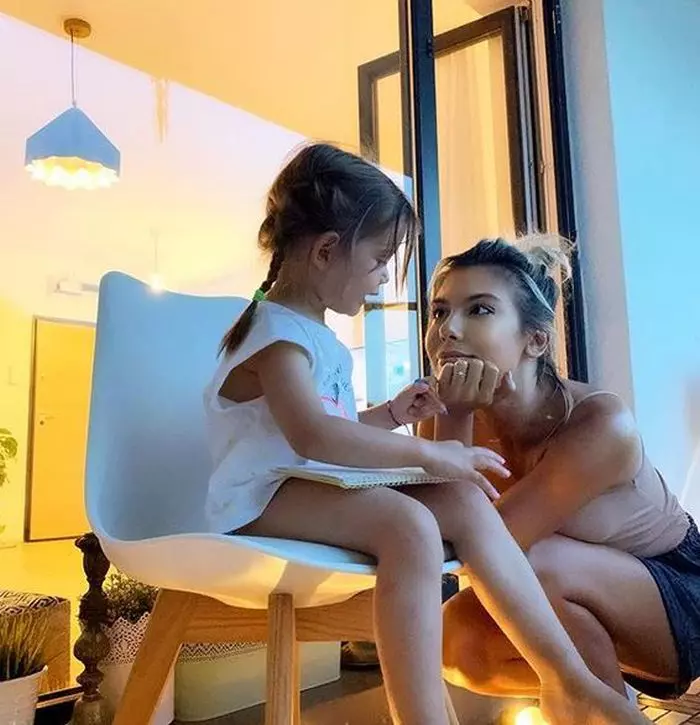 Sore și fetița ei, Erin