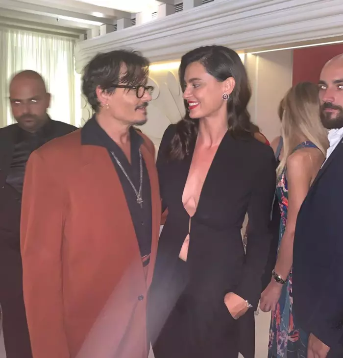 Catrinel Menghia si Johnny Depp