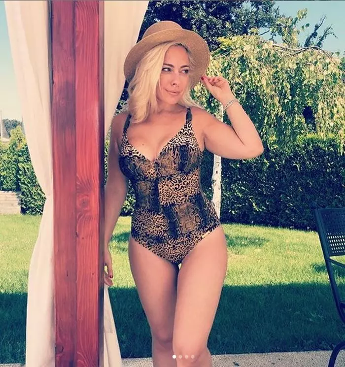 Giulia-Nahmany-costum-de-baie3