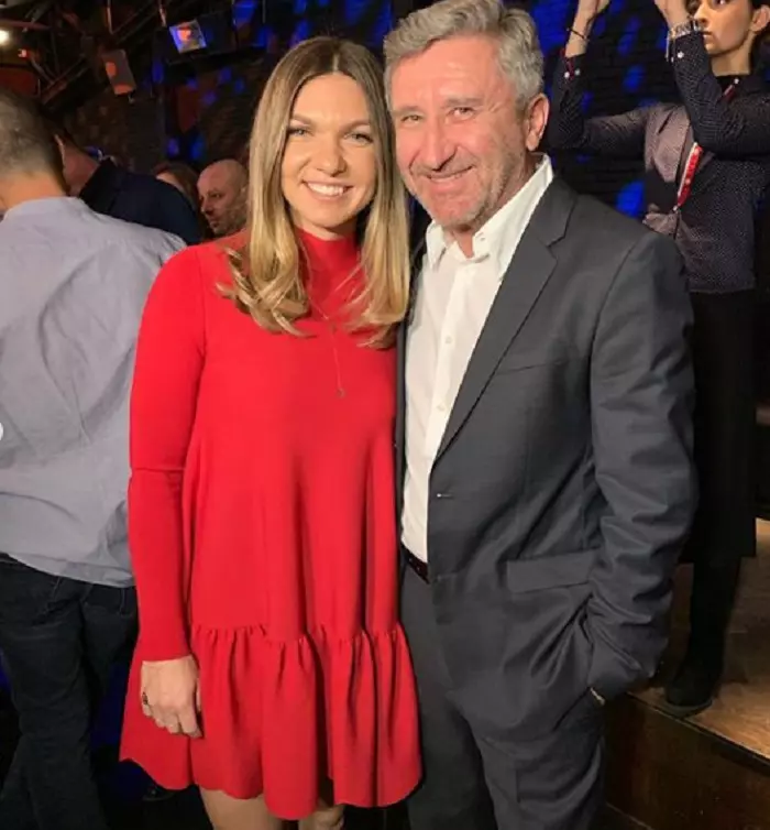 Simona Halep alături de prieteni