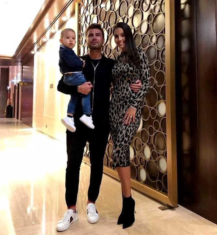 7Adrian-Mutu-Sandra-și-Tiago