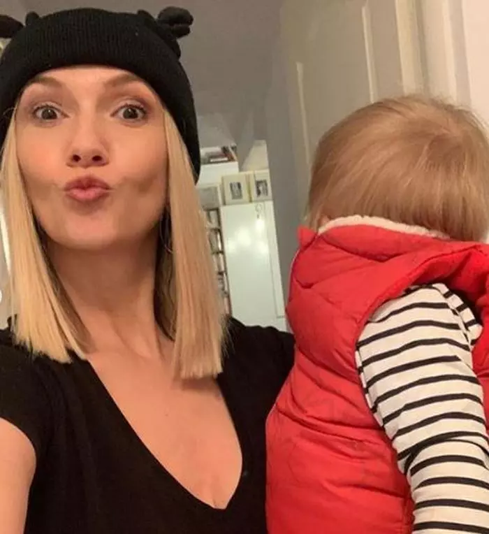 Adela Popescu și fiul ei, Andrei