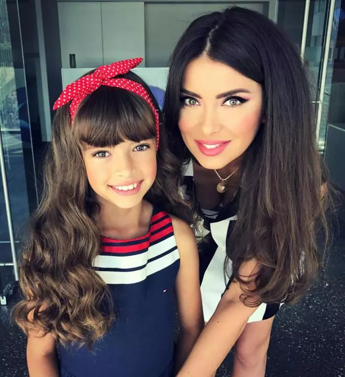 Laura Teodoru are o fetiţă de 11 ani, Ana-Sophie