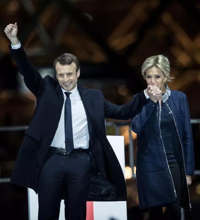 Emmanuel si Brigitte Macron