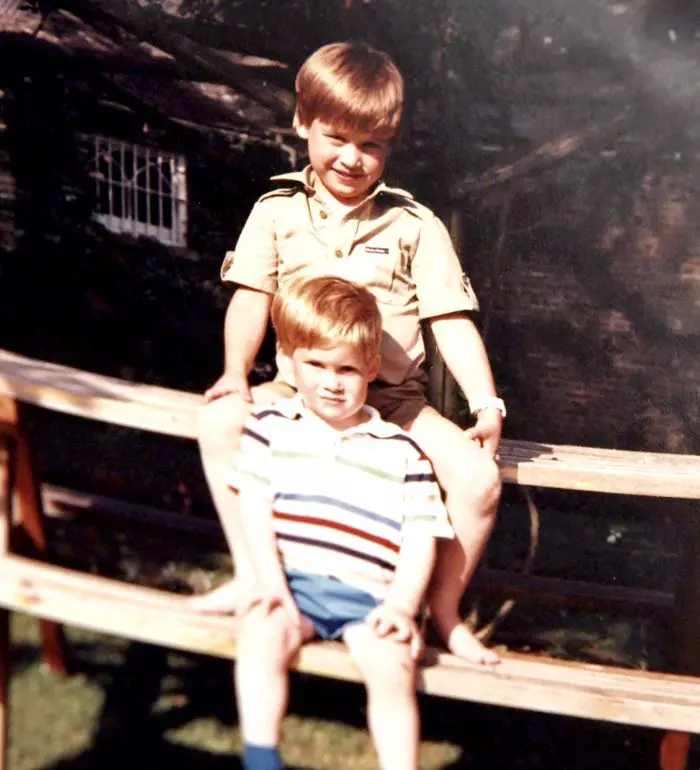 Prinții William și Harry, în copilărie