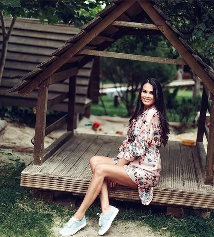 anca-Serea-a-nascut2