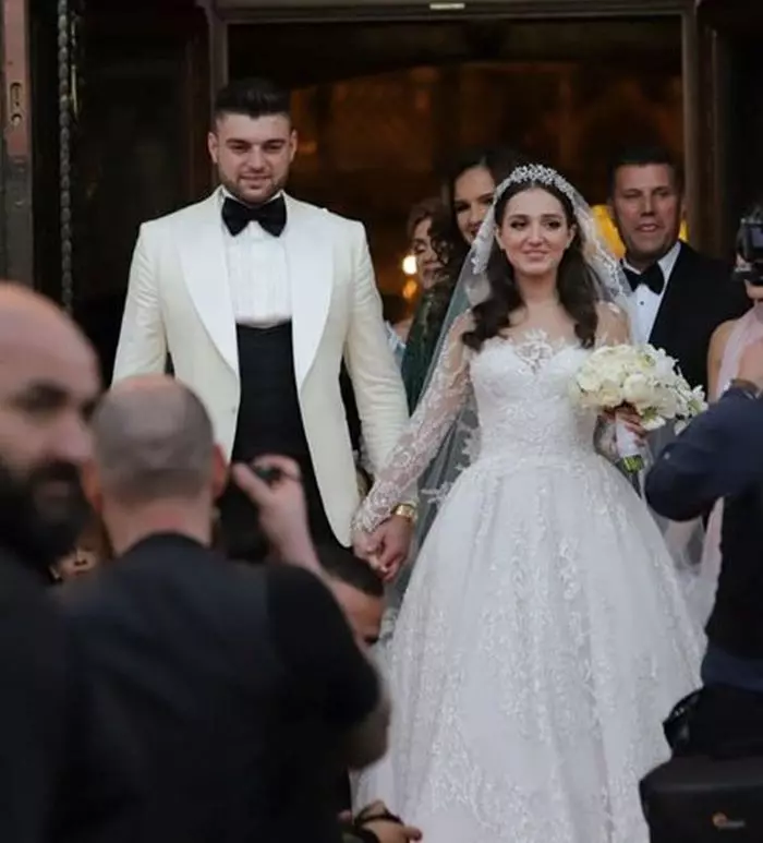 Teodora Becali a purtat două rochii de mireasă la nunta sa cu Mihai