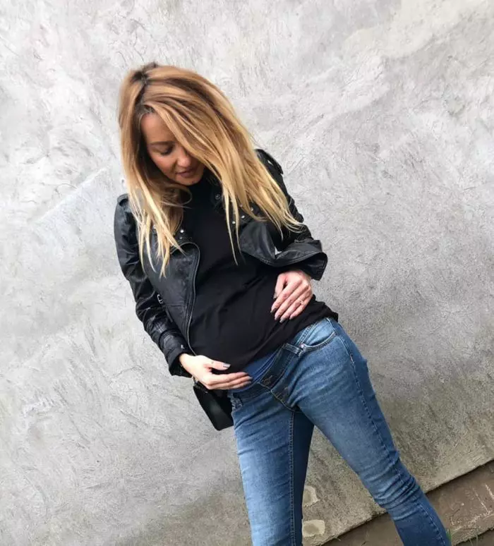 Flavia Mihasan mai are puțin și naște