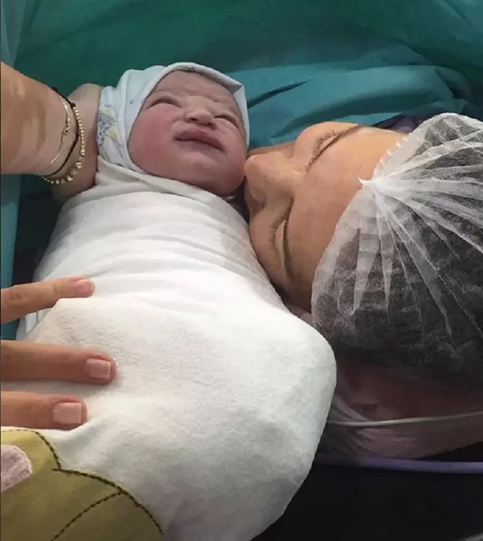 Roxana Ciuhulescu şi-a pozat copiii împreună