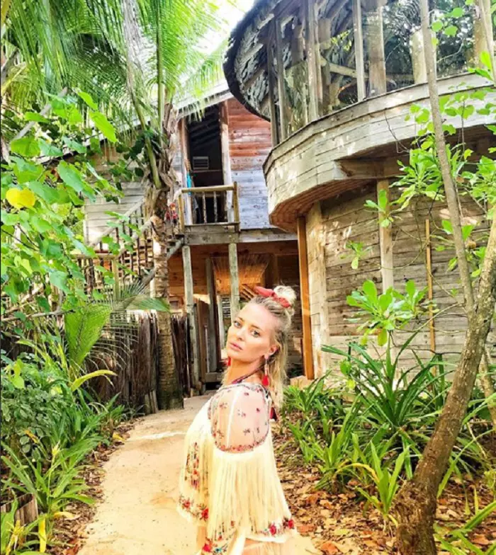 Delia, vacanţă în Maldive